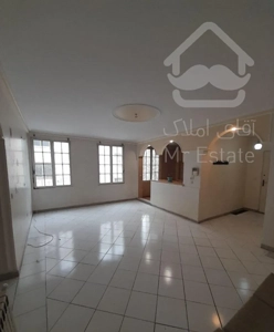 فروش آپارتمان ۸۱ متری شرق مرزداران. سالن پرده