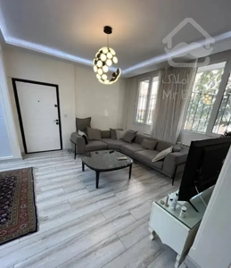 ۵۳ متر ۱خواب / آسانسور ، انباری