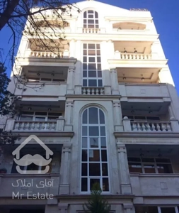 آپارتمان ۱۳۰ متری دو خوابه (خ بهمنی)