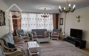 ۱۱۵ متر ، چشم انداز دریاچه ، منطقه ۲۲