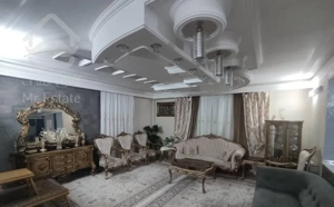 جنوبی/غرق نور/دو نبش