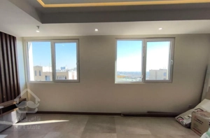 ۱۱۰ متر / غرق نور / سالن پرده خور