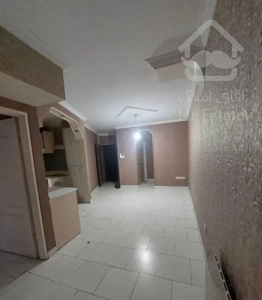 واحد ۴۲متری در خیابان معلم