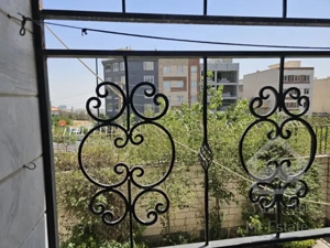 ۸۲ متر سالن پرده خور تاپ لوکیشن