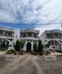 فروش ویلا شهرکی با نگهبانی 24 ساعته