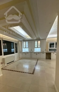 آپارتمان دزاشیب ۲۳۰متر ۳خواب نیاوران