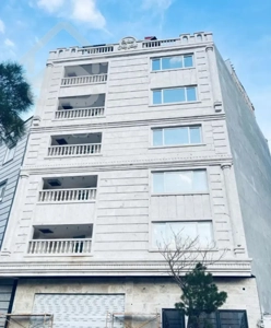 طبقه پنجم «عمارت پدرجان» تکواحدی