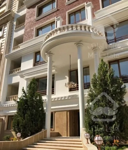 گلستان شمالى ٢٨٠ متر ویو از شمال و جنوب ٢ پارکینگ