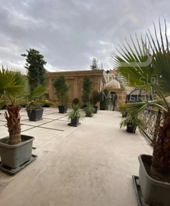 ۲۵۰ متری نزدیک حاشیه تاپ