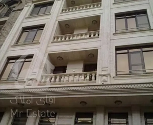 82 متر / 2 خواب / خ باهنر /