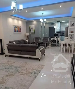 ۸۴متری‌باغستان‌غربی،طبقه‌اول،شیک‌وخوش‌نقشه