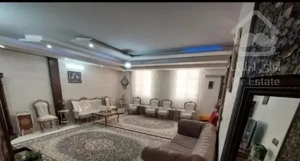 96 متری / برند آرمان / دو ممر / طبقه اول