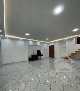 فروش خانه ویلایی ۱۴۰متری دوبلکس همراه مغازه درگلها
