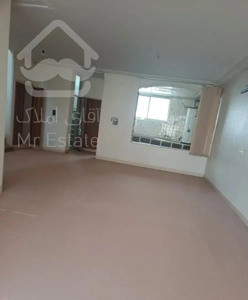 طبقه اول ۳ خوابه خیابان بزرگمهر (املاک)
