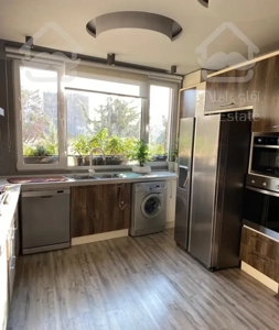 اپارتمان ٨٢متری فول چهارباغ