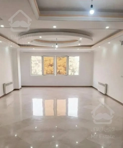 ۱۳۰ متر / ۵ ساله / سالن پرده خور / شهران