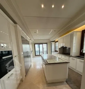 آپارتمان۱۷۶متری زیر۱۳ولنجک ویو کل تهران ۴پارکینگ