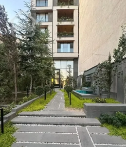 اپارتمان۲۵۰متری نوساز ومدرن،۳پارکینگ سندی