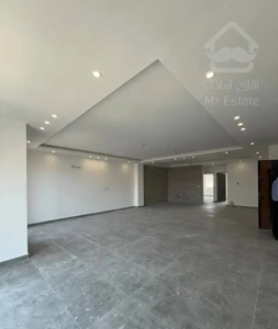 آپارتمان ۱۳۰متری سنددار پارکینگ/آسانسور لوکیشن قوی