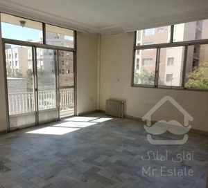 آپارتمان ۱۴۳متری سه خوابه تخلیه