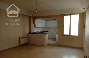 ۵۵ متر فول مخبری رو به افتاب + ۶ متر حیاط خلوت