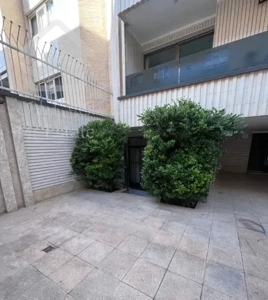 ۱۰۰متر۲خوابه/کاخ شرقی/ترجیحا مجرد و خانواده