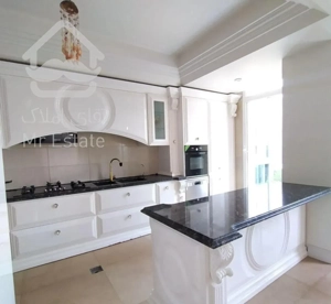 باغ فردوس ۱۵۵متر آپارتمان کلید نخورده خوش نقشه