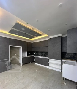 ۹۷ متر کلید نخورده لوکیشن قیام