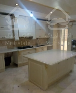 145متر سه خواب تاپ لوکیشن صالح حسینی دروس