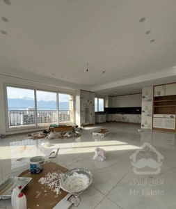 فروش ۱۳۰ متر آپارتمان لوکس با طراحی مدرن