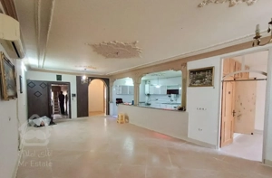 میدان دانشگاه / ۱۳۰ متر / ۲ خواب / فول امکانات