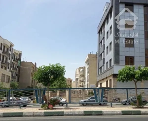 ۹۰متر شهران  مناسب مطب یا دفتر کار