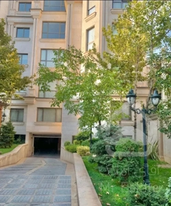 دیباجی جنوبی ۱۰۱ متر ۲ خواب نوساز ۲ پارکینگ