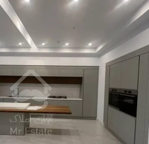 آپارتمان/انقلاب -آراسته/۹۵متر/فول امکانات