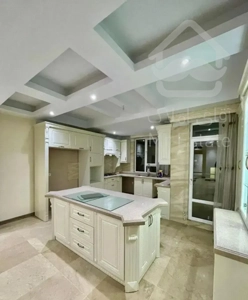 ۹۰ متر ۲ خواب / فول امکانات/ چهار باغ شرقی