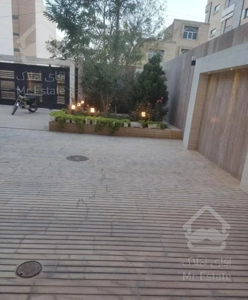 آپارتمان۱۰۰متری،جنوبی،رباط سوم