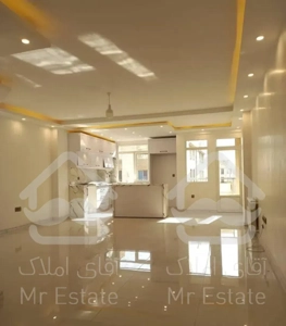 ۸۲ متر / فول امکانات/ سند شخصی/ سرمایه گذاری