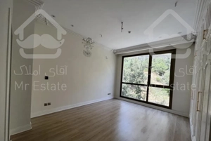 قصر نیاوران ۳۱۷ متر ۳ بالکن قابل چیدمان ۴ پارکینگ