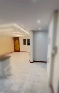 ۹۵متری کلید نخورده/نما سنگ/بدون مشرف/شمال پرند