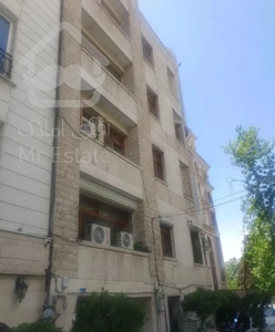 دو از چهار واحد ۱۸۰ متر زعفرانیه