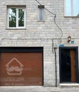 ۳ واحد۵۰ متری با دوتا پارکینگ یکجا با ۳۰متر سوئیت