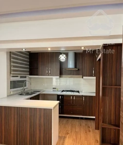 گیشا  95متر  2خواب  خیابان ۲۳ ام طبقه چهارم