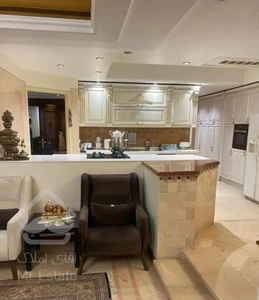 فرشته آقابزرگی ۲۵۵ متر ۴خوابه ۳پارکینگ بقیمت