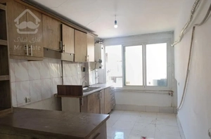 آپارتمان تمیز حاشیه میلان نزدیک مترو