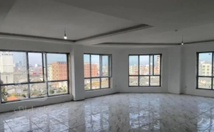 آپارتمان ۱۴۷متری با نورگیرعالی سنددار ۳نبش مرکزشهر