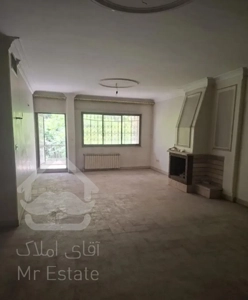 ۱۳۰ متر/ محمودیه / دارای قدرالسهم / حیاط اختصاصی