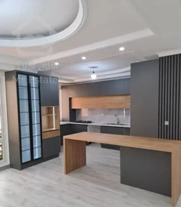 ۱۱۷ متر / ۳ خواب / هجرت