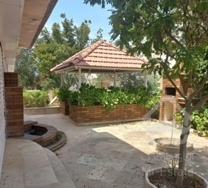 ۲۴۰ متر ویلا ساحلی دیدنیها