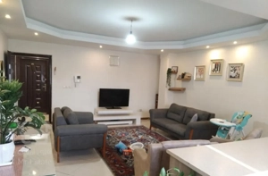 ۹۰ متر ۲ خواب فول امکانات با بالکن رو به آفتاب