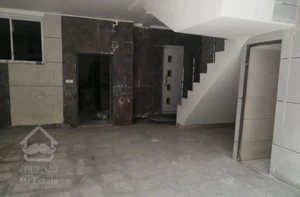 آپارتمان نوساز همکف خام